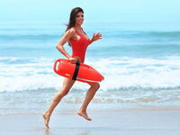 girl topless chat DrellaWolf