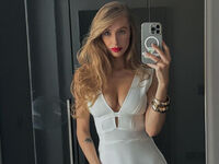 free adult cam KikkyHey