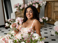 fingering girl chatroom LunaCartier