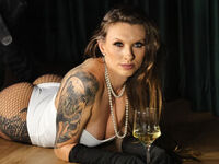 webcamgirl MiaSalles