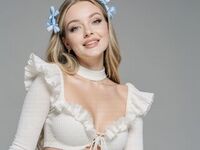 hot cam slut AdelinaKael