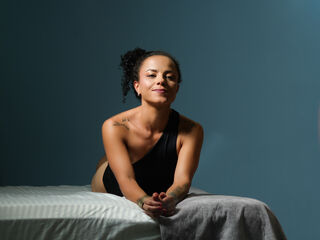 camgirl showing tits AgataBlack