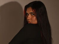 cam girl playing with sextoy AlizLatifa