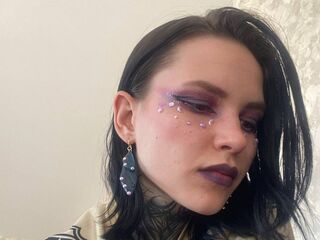 naked camgirl masturbating with dildo AndreaHazel