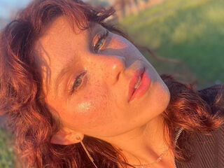 chat room free AstridChing