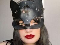 camgirl masturbating with dildo BBWHouseMaid