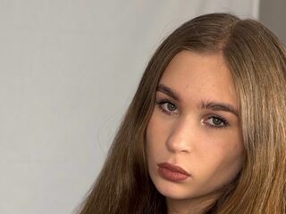 naked webcamgirl BaileyGagnon