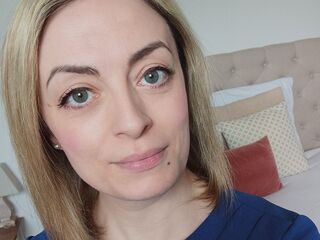 cam slut chat room BiancaLuxe