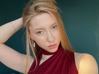 closeup web cam CarylonBenzer