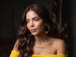 naked webcam girl photo CatalinaWhatson