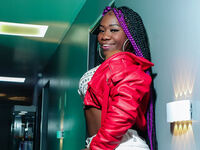 webcamgirl CharllotteBrown