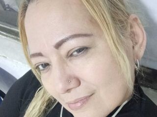 camgirl livesex ClauWatson