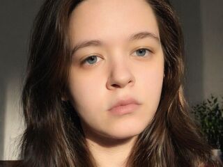 camgirl pic CorneliaAdling