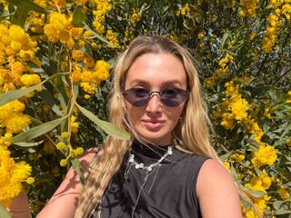 naked webcam girl fingering DelaineClowerd