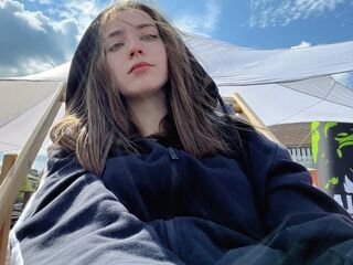 naughty cam girl fingering shaved pussy DelorisAhaus