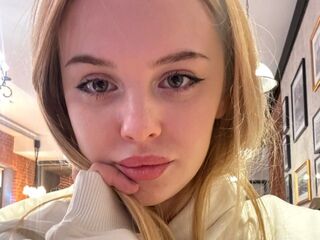 adult cam DevonaBradner