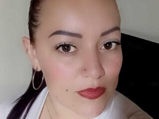 naughty webcamgirl DinaCarls