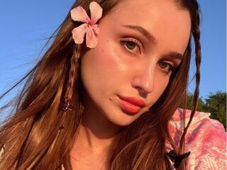 naughty webcamgirl ElisaHeathe