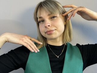 naughty webcam EmelineBurrough