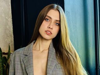 nude cam girl photo EmilyMontgomery