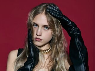 strip show EveTottingham