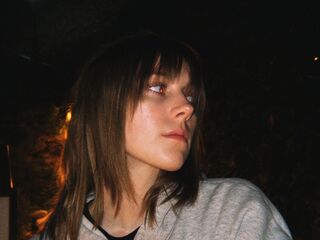naked cam girl masturbating with sextoy EvelinDoker