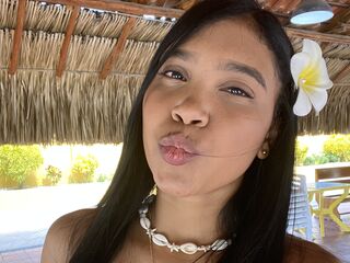 camslut showing tits FlordeCataleya