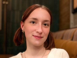 masturbating camgirl IdaZeccardi