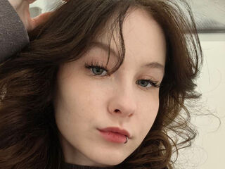 naughty camgirl fingering shaved pussy JaneenSpinola