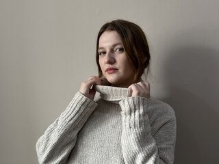 naked cam girl masturbating with dildo JeannineHerzog