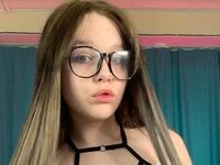 hot cam girl masturbating with vibrator JenniferMiss
