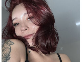 naughty camgirl masturbating with dildo JessicaVega