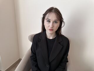 topless camgirl JulietVeis