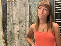 cam girl masturbating with sextoy KarmenGrey