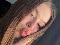 naked camgirl fingering pussy KristiGroun