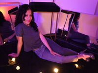 naked webcamgirl video KyaraLux