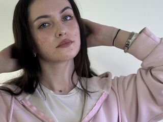 naked camgirl LatishaKilmartin