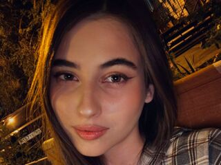 adult livecam LeiaFrost