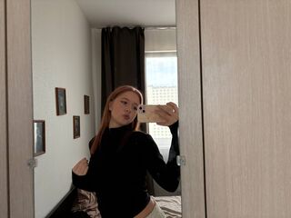 sexy webcamgirl pic LennieLukasik