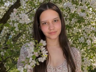 masturbating girl LeonaBerks