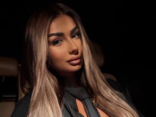 fingering girl chatroom LeylaBunny