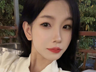 girl chat room LianaWuy