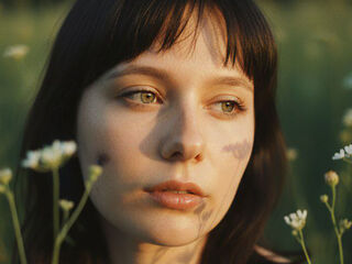 cam girl spreading pussy LiluSoto