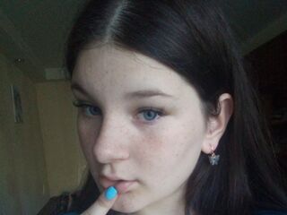 topless camgirl LoraleeAlfieri