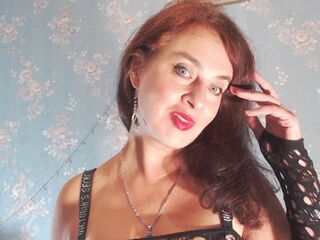 naked girl with cam fingering LucianaLuxe