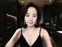 cam girl playing with vibrator LunaYao