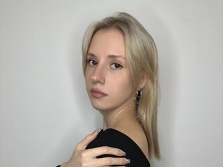 naked girl with webcam masturbating MarlaPankake