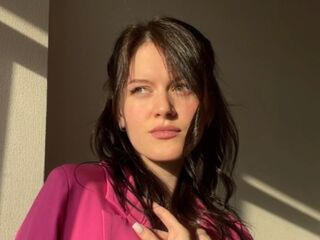 girl cam MaudGuerrido