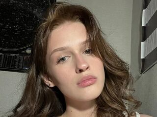 camwhore masturbating with vibrator MeiCrafton