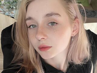 adult cam show MiaMerek